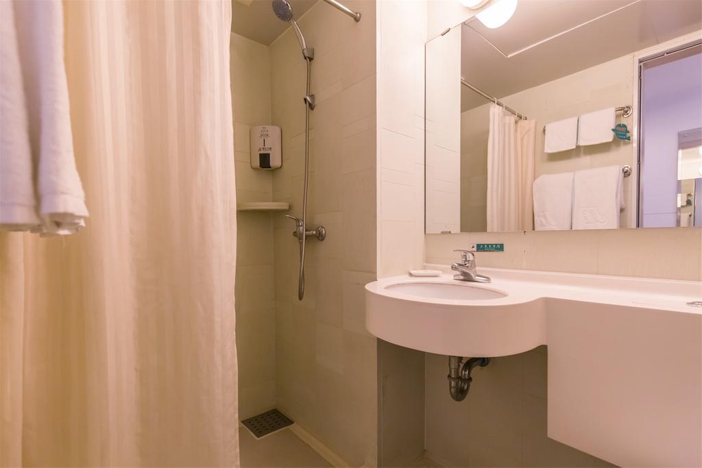Jingjiang Inn Jinan Quancheng Road Екстер'єр фото