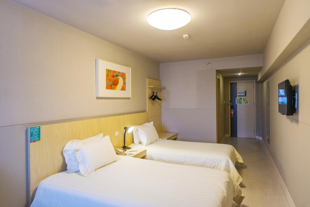 Jingjiang Inn Jinan Quancheng Road Екстер'єр фото